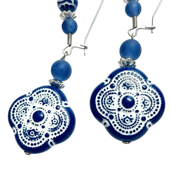 Lot of 2 Folk Artisan Style Earrings Lightweight Blue White Long Dangle Big Bead - Picture 3 of 11